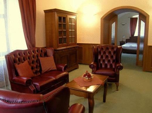 Kastiel Lucivna Hotel Ngoại thất bức ảnh